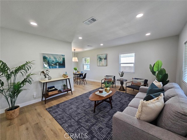 Front Image Thumbnail for CRDW25179439