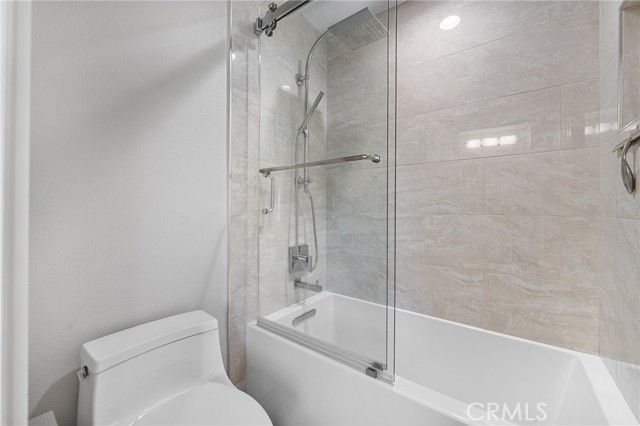 151 Canyoncrest, Irvine CA: https://media.crmls.org/medias/8ff686ae-43f9-45b5-bf9e-9714203766ae.jpg