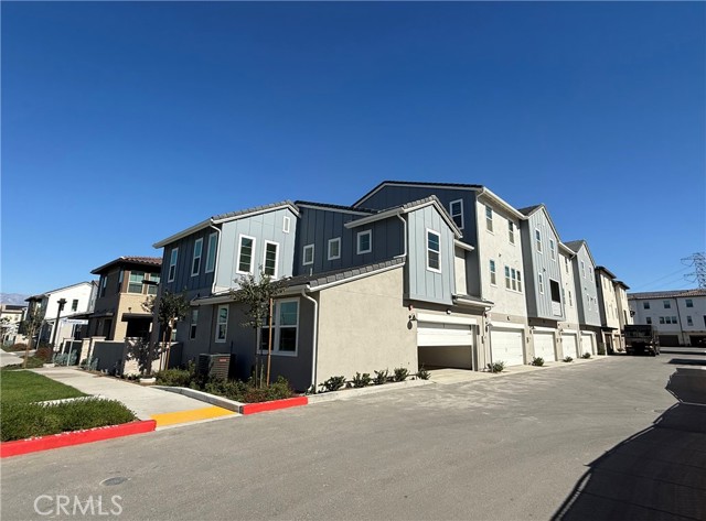 Detail Gallery Image 3 of 22 For 16365 Sandpiper Ave, Chino,  CA 91708 - 3 Beds | 3 Baths