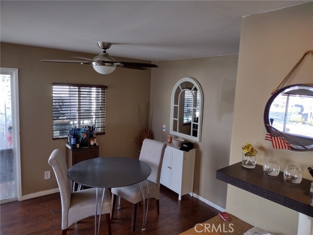 Detail Gallery Image 13 of 29 For 8811 Canoga Ave #120,  Canoga Park,  CA 91304 - 2 Beds | 1 Baths