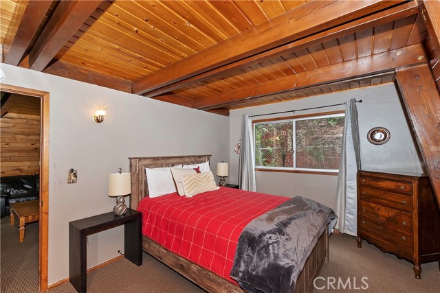 Detail Gallery Image 31 of 46 For 317 W Aeroplane Bld, Big Bear City,  CA 92314 - 4 Beds | 2 Baths