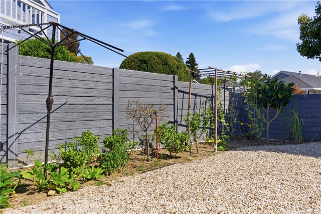 Image 25 of 33 For 14 Dry Creek