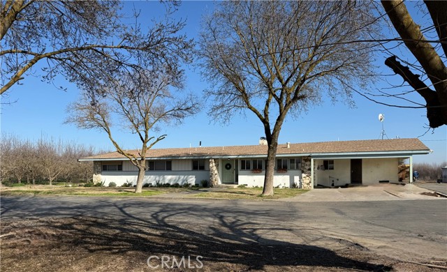 Detail Gallery Image 2 of 70 For 25565 Road 13, Chowchilla,  CA 93610 - 4 Beds | 3 Baths