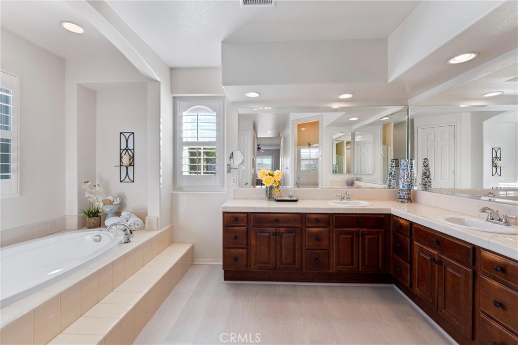 MLS #IG25269191 image #22