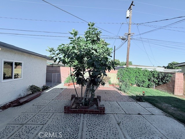 2690 Senasac Avenue, Long Beach CA: https://media.crmls.org/medias/8ff9bb76-99bf-47f9-a6f0-602bab5c3f64.jpg