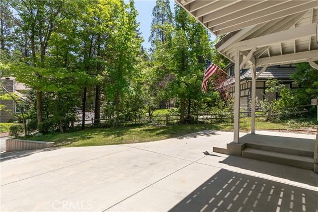 Detail Gallery Image 13 of 40 For 27442 Meadow Bay Dr, Lake Arrowhead,  CA 92352 - 4 Beds | 3/1 Baths