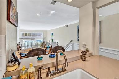 Detail Gallery Image 9 of 29 For 54 Sea Pine Ln, Newport Beach,  CA 92660 - 2 Beds | 2 Baths