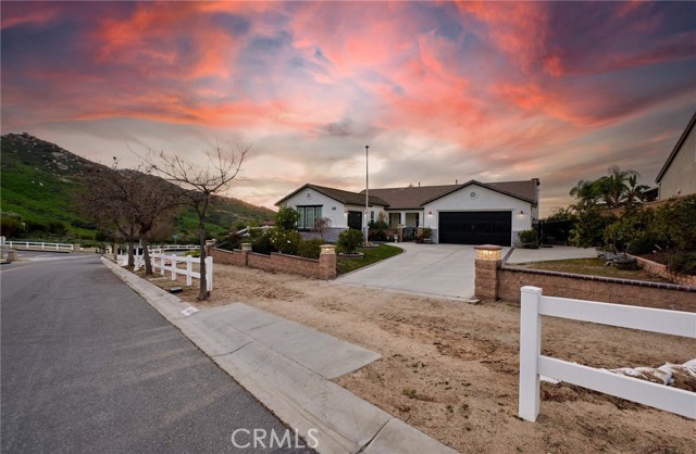 Detail Gallery Image 2 of 75 For 3070 Crestview Dr, Norco,  CA 92860 - 4 Beds | 3 Baths