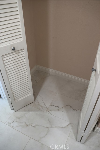 26002 Dundee Drive, Lake Forest CA: https://media.crmls.org/medias/8ffa4f66-bcbc-492c-9d06-f5697ebd29b9.jpg