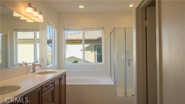 Detail Gallery Image 14 of 18 For 6200 Eucalyptus Ave, Chino,  CA 91710 - 4 Beds | 3 Baths