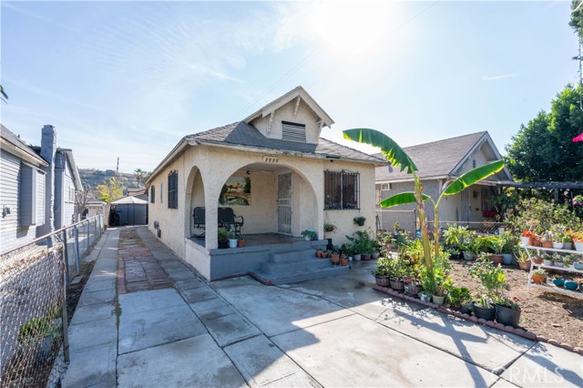 Detail Gallery Image 1 of 39 For 3536 Arroyo Seco, Los Angeles,  CA 90065 - 2 Beds | 1 Baths