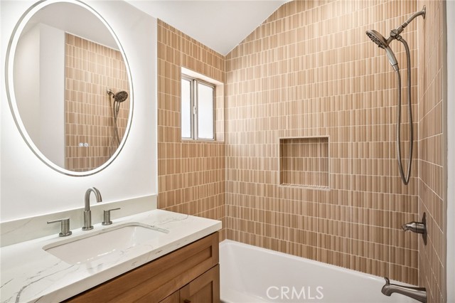 4702 Kraft Avenue, Valley Village, California 91602, 3 Bedrooms Bedrooms, ,3 BathroomsBathrooms,Residential Lease,For Rent,4702 Kraft Avenue,CRSR25155544