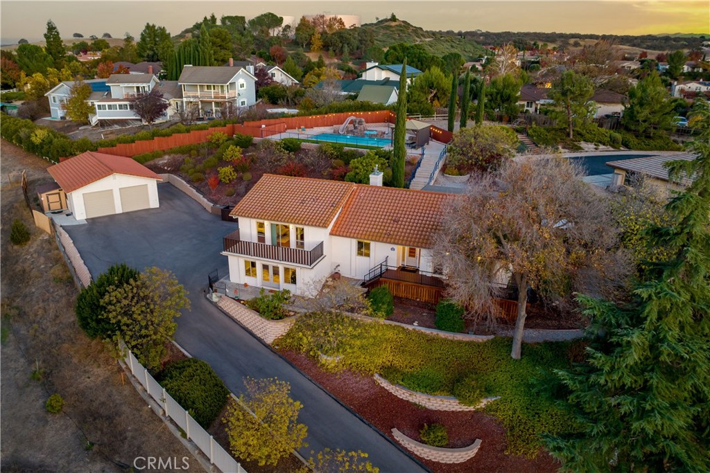 1029 Vista Grande Street, Paso Robles, CA 93446