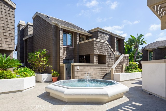 Detail Gallery Image 29 of 30 For 20 Sea Island Dr, Newport Beach,  CA 92660 - 2 Beds | 2 Baths