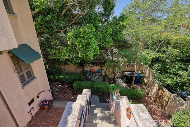 Detail Gallery Image 18 of 25 For 3302 Griffith Park Bld, Los Feliz,  CA 90027 - 4 Beds | 4 Baths