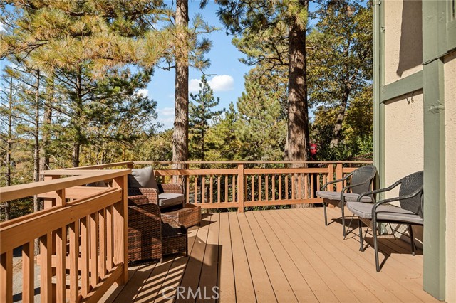 Detail Gallery Image 3 of 47 For 27808 Alpen, Lake Arrowhead,  CA 92352 - 4 Beds | 3/1 Baths