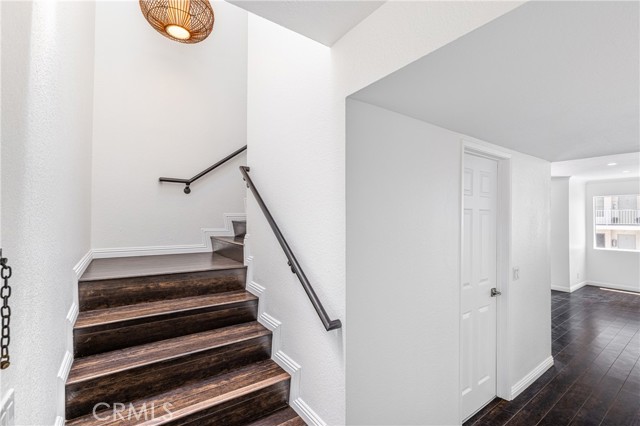 Detail Gallery Image 14 of 24 For 2310 N Fairview St #208,  Burbank,  CA 91504 - 2 Beds | 3 Baths