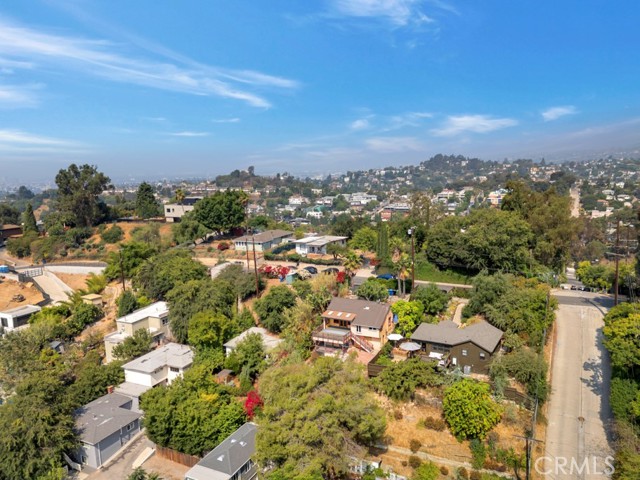 2052 N Alvarado N Street, Los Angeles CA: https://media.crmls.org/medias/8fff02b8-d01d-4159-a669-a1dea63e685f.jpg