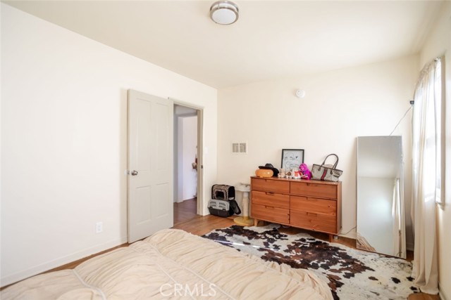 Detail Gallery Image 7 of 23 For 2010 N Los Robles Ave, Pasadena,  CA 91104 - – Beds | – Baths