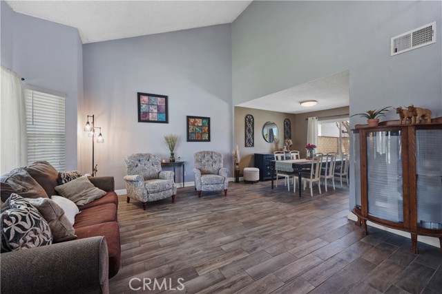 2738 S Del Norte Avenue, Ontario CA: https://media.crmls.org/medias/8fffe421-7d43-452f-a938-46b7c4de018e.jpg