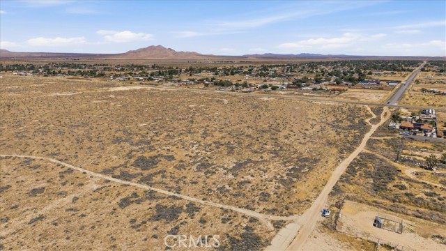 15235 Newmont, Lancaster CA: https://media.crmls.org/medias/9000458f-28d8-4049-bb62-968adc6c8b79.jpg