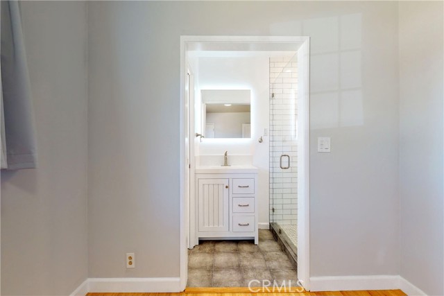 Detail Gallery Image 17 of 35 For 7648 Ostrom Ave, Lake Balboa,  CA 91406 - 4 Beds | 3 Baths