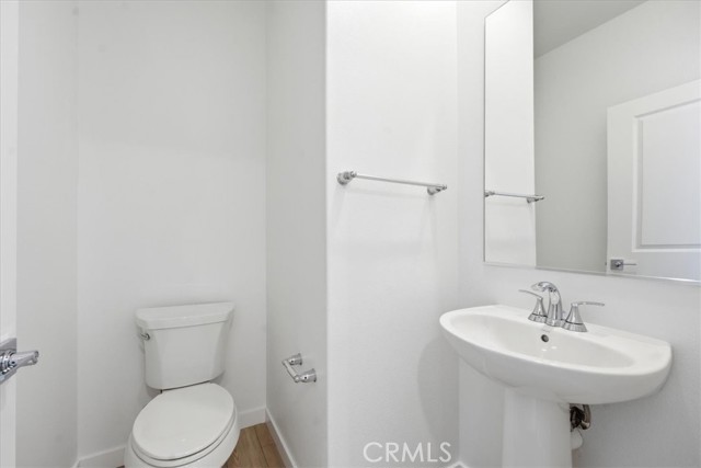 Detail Gallery Image 12 of 26 For 9327 via Azul, Pico Rivera,  CA 90660 - 4 Beds | 3/1 Baths