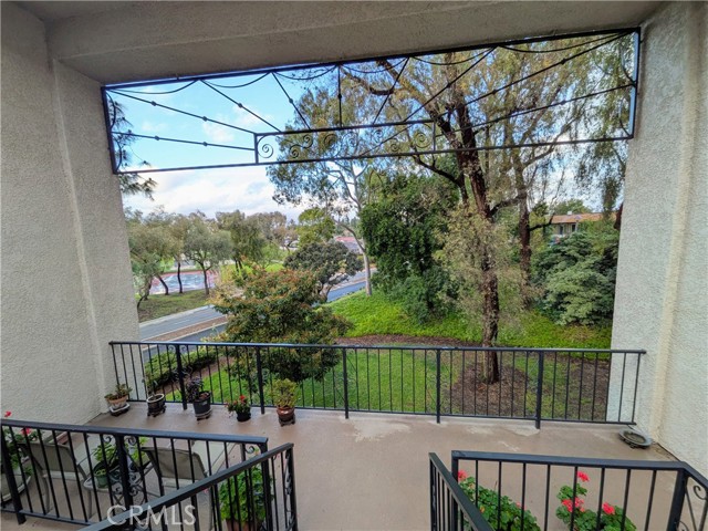 Detail Gallery Image 3 of 35 For 5499 Paseo Del Lago 3c,  Laguna Woods,  CA 92637 - 3 Beds | 2 Baths