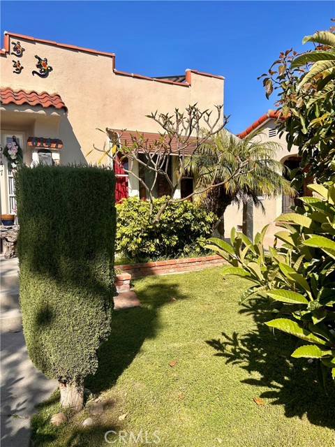 Detail Gallery Image 2 of 40 For 6147 Gundry, Long Beach,  CA 90805 - 4 Beds | 4 Baths