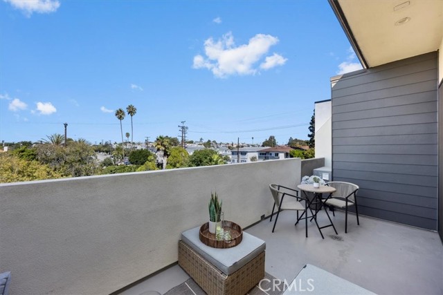 615 Aviation Way, Manhattan Beach, California 90266, 3 Bedrooms Bedrooms, ,2 BathroomsBathrooms,Residential,For Sale,Aviation,SB25243273 615 Aviation Way, Manhattan Beach, California 90266, 3 Bedrooms Bedrooms, ,2 BathroomsBathrooms,Residential,For Sale,Aviation,SB25243273