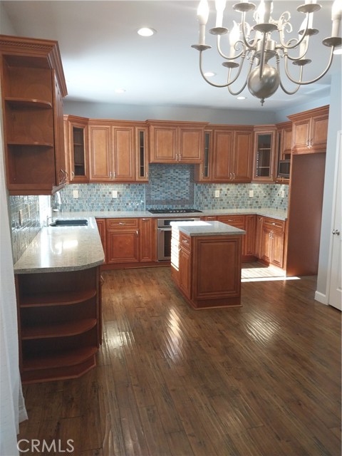 Detail Gallery Image 1 of 18 For 935 Redtail Dr, Corona,  CA 92879 - 4 Beds | 2/1 Baths
