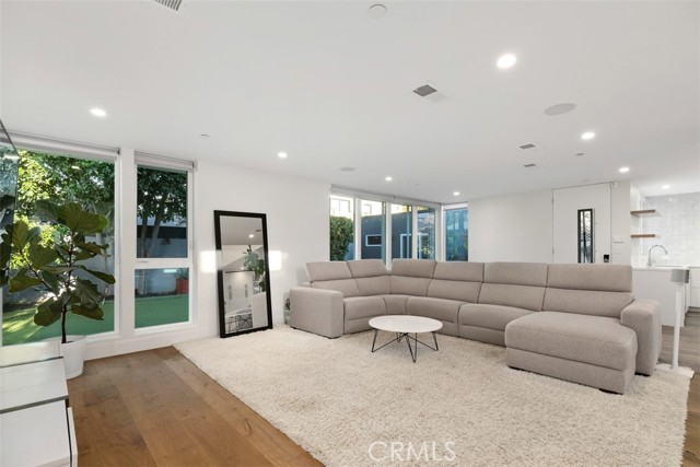 Detail Gallery Image 16 of 51 For 4354 Keystone Ave, Culver City,  CA 90232 - 5 Beds | 4/1 Baths