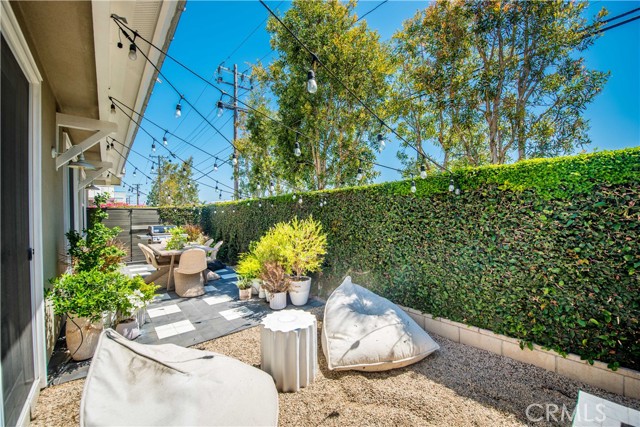 2065 Thurin Street, Costa Mesa CA: https://media.crmls.org/medias/9004cf6d-9ecb-4aa0-ab30-1d56e59ba1a0.jpg