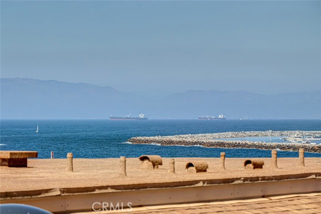 615 Esplanade, Redondo Beach, California 90277, 1 Bedroom Bedrooms, ,1 BathroomBathrooms,Residential,For Sale,Esplanade,SB25238600