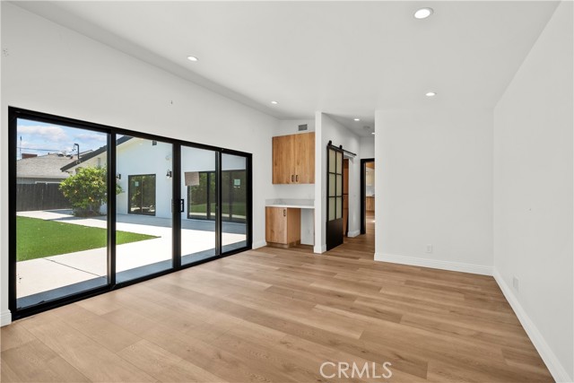 23427 Canzonet Street, Woodland Hills CA: https://media.crmls.org/medias/90057935-2d9c-4064-888a-9e79b5531970.jpg