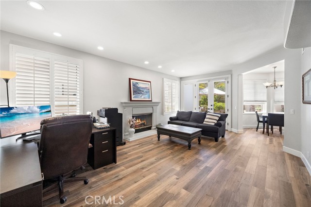 19025 Bayhill Lane, Huntington Beach CA: https://media.crmls.org/medias/90057dd3-ed1c-4de8-bca7-f5b1cf19b8c6.jpg