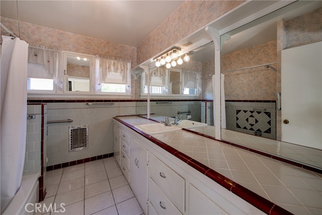Detail Gallery Image 18 of 40 For 3250 Maricopa Dr, Riverside,  CA 92507 - 4 Beds | 2 Baths