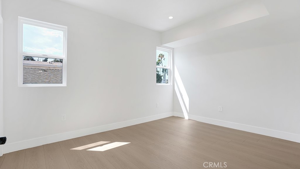 https://media.crmls.org/medias/90067bdd-971e-4fd9-b279-0213c42616f4.jpg?preset=X-Large
