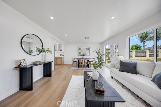 Detail Gallery Image 7 of 28 For 4730 Benito St, Montclair,  CA 91763 - 4 Beds | 1/1 Baths
