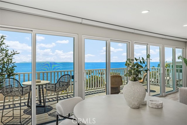 32091 Virginia Way, Laguna Beach CA: https://media.crmls.org/medias/9006fafa-758e-426c-ba32-bbf2c7cfeca0.jpg