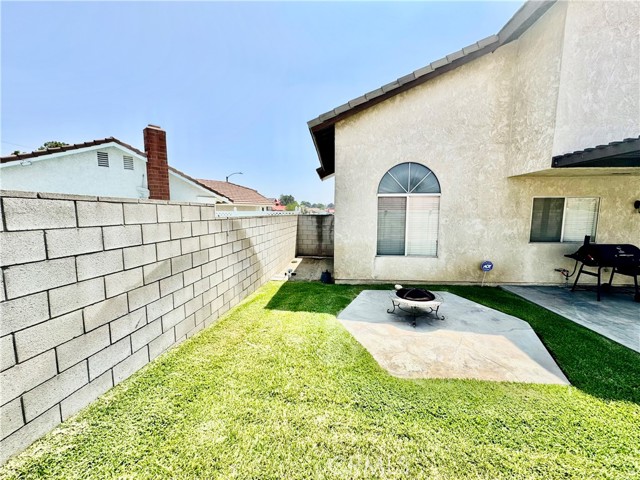 11308 Sherwood Court, Fontana CA: https://media.crmls.org/medias/90071aa9-cc04-4598-a568-b01ecfc8e4fa.jpg
