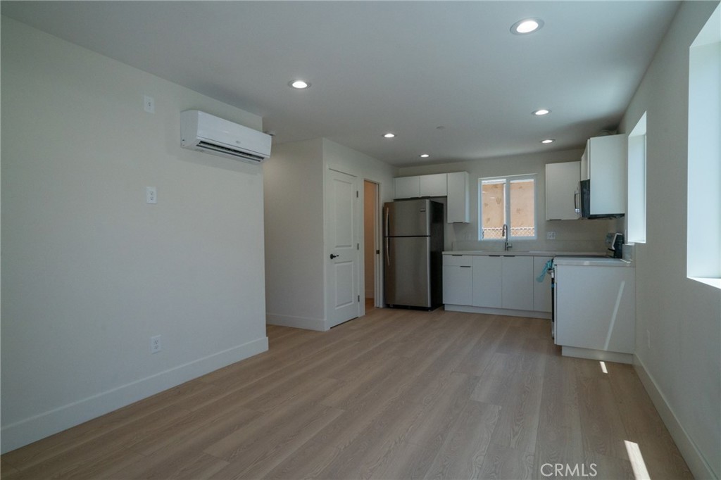 MLS #OC25168737 image #10