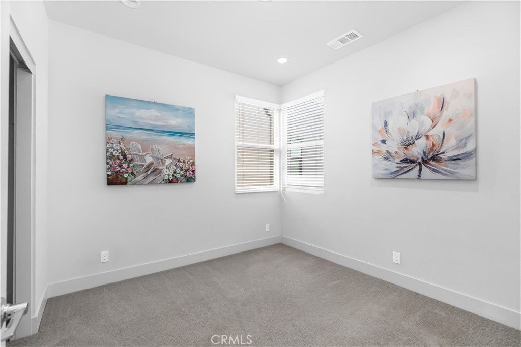 MLS #WS25255346 image #21