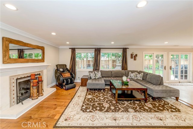 Living room with a fire place