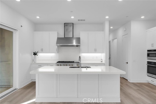 27216 Coyote Bush Court, Valencia CA: https://media.crmls.org/medias/90084539-2b24-4bf8-b575-b041ec80e972.jpg