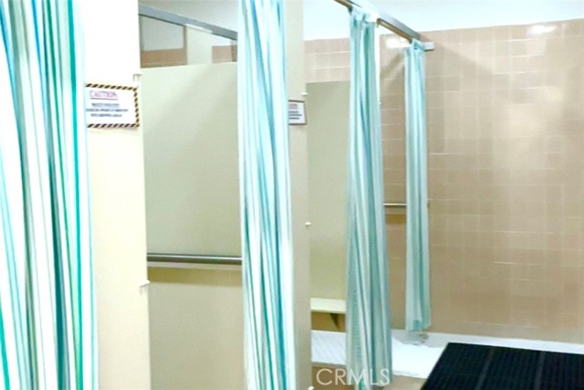 Detail Gallery Image 56 of 66 For 26832 Avenue of the Oaks #D,  Newhall,  CA 91321 - 2 Beds | 2 Baths