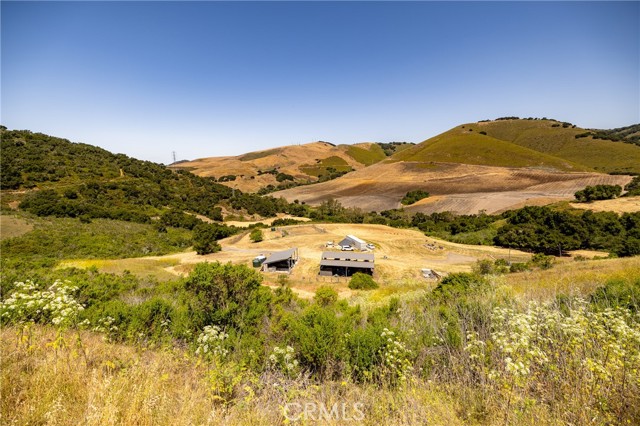 680 Spring Canyon Lane, Nipomo CA: https://media.crmls.org/medias/900af4d9-d4ec-410a-b2c0-984945d98131.jpg