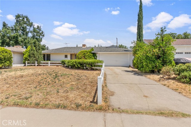 319 E Deodar Street, Ontario CA: https://media.crmls.org/medias/900bfe0c-a2c4-4287-8e54-8ba51f284dc2.jpg