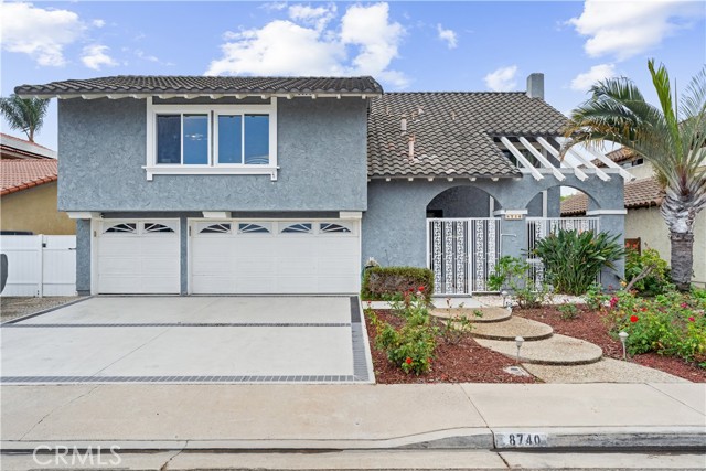 Detail Gallery Image 2 of 43 For 8740 Hudson River Cir, Fountain Valley,  CA 92708 - 5 Beds | 2/1 Baths