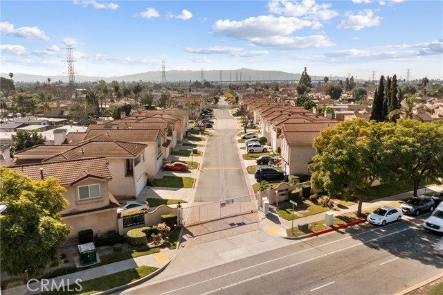 Detail Gallery Image 4 of 43 For 3697 Summer Ln, Baldwin Park,  CA 91706 - 3 Beds | 2/1 Baths